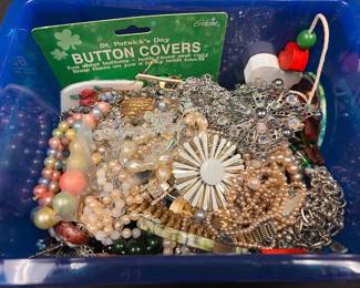 CT308Vintage And Modern Broken Jewelry Mystery Lot