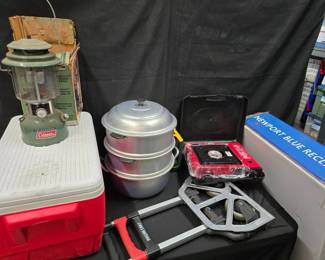 CT302Camping supplies