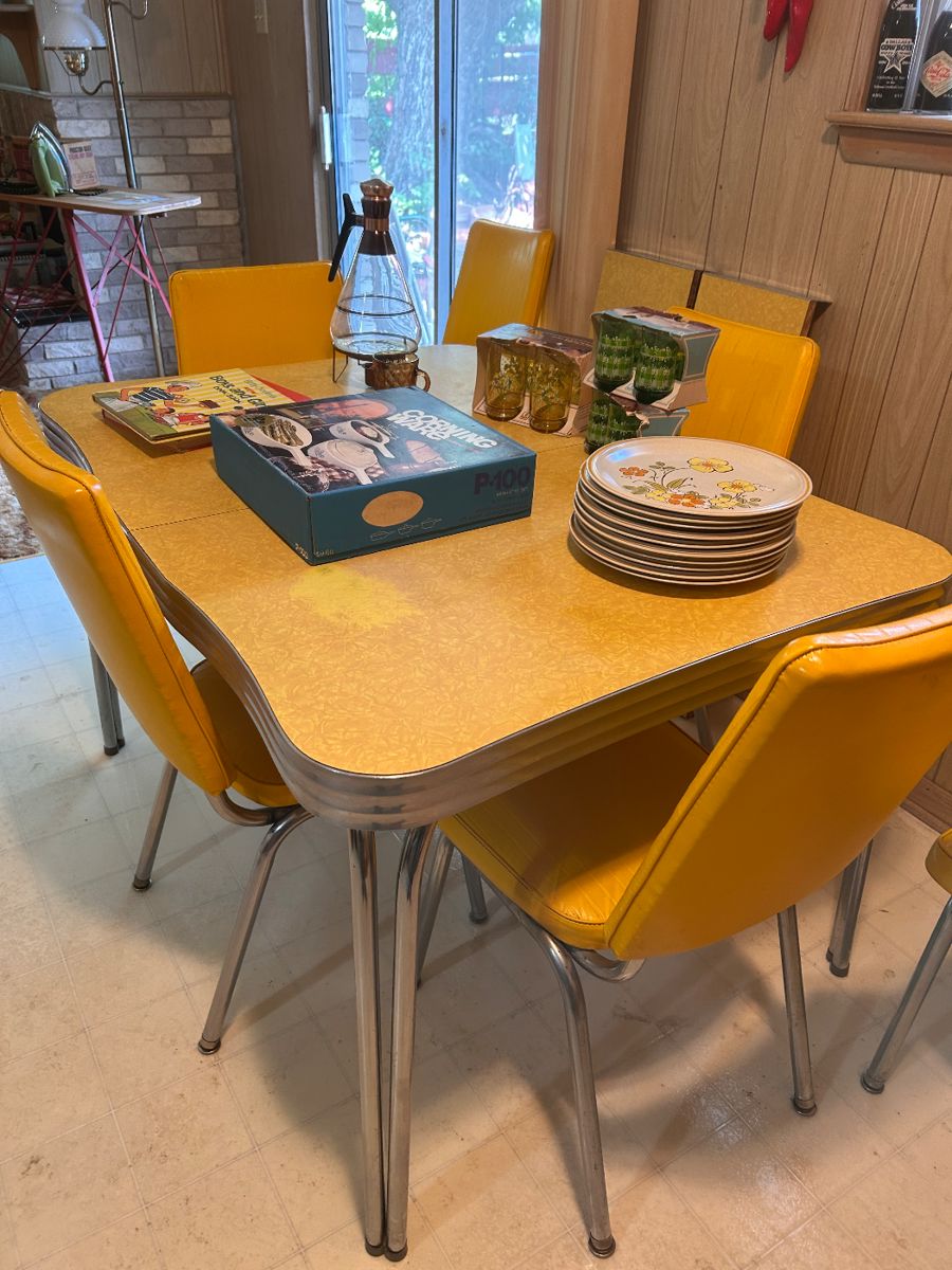 YELLOW FORMICA TOP AND CHROME DINETTE