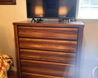 5 DRAWER CHEST