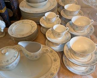 "ENGLISH GARDEN" FINE CHINA
