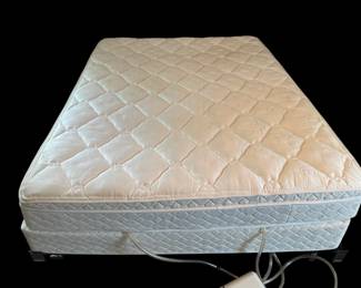 Queen Sleep Number Bed w Boxes, Power, Tubes Remote