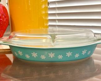 Vintage Pyrex turquoise Snowflake dish
