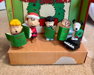 Charlie Brown Merry Christmas Figurines - Peanuts Gang