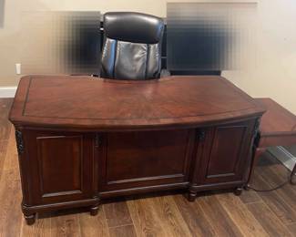 Solid Wood Decorative Office Desk And Lazboy Chair And Wood Side Table