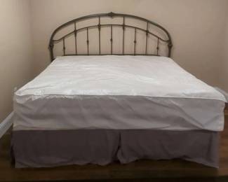 Serta Glenrose Super Pillow top King Mattress, Headboard And Rails