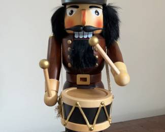 Seiffener Drummer Nutcracker