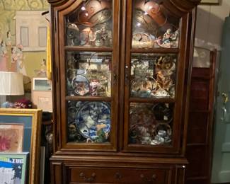 Lighted cabinet 