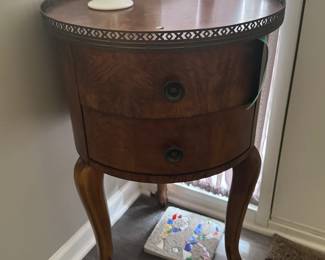 Wood drawer table that matches the plant stand in prior pic