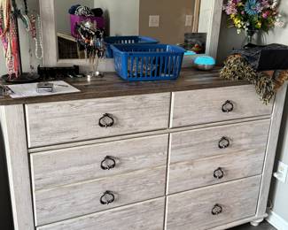 matching dresser w/ mirror for prior set in driftwood