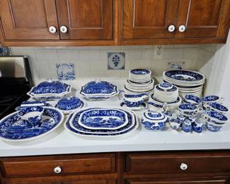 Spode Dinner Service with Serving Pieces (over 60 pieces).