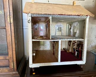Garage item, doll house