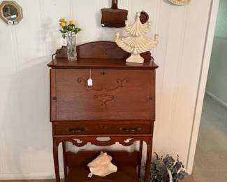 Secretary beautiful wood and decor