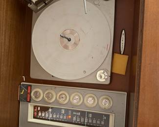 1964 Packard Bell console stereo inner controls