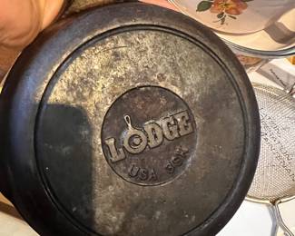 Cast Iron pans LODGE