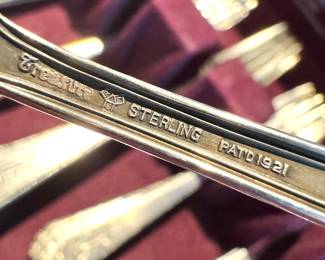 International Sterling Silver Flatware Set – Treasure Pattern (1921) – 606g