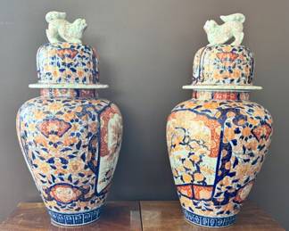Pair of Large "Imari" Temple Jars – Japanese Style Porcelain with Foo Dog Lids