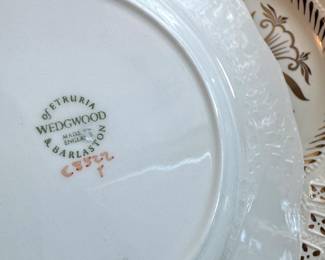 Vintage Wedgwood Etruria & Barlaston Reticulated Porcelain Plate – Hand-Painted Gold