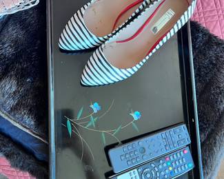 Size 8, INC International Concepts Black & White Striped Pointed-Toe Pumps