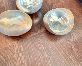 Zanetto Studio Italian Silver-Plated Bowls – Hand-Hammered Modernist Design (Set of 3)