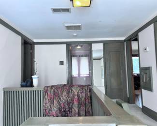 Second floor 3 rooms, closets
