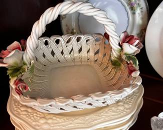 VTG Capodimonte porcelain andHomer Lauglin Eggshell set plates