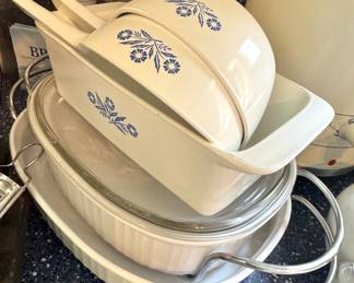 Corning ware casserole dish