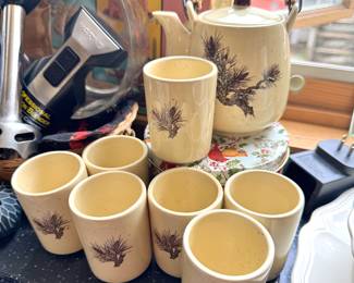 Vintage Ceramic Pinecone set Japan