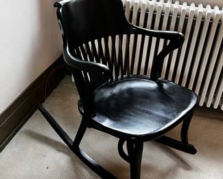 Federal / Colonial Revival style, often called a “continuous arm Windsor rocker