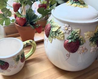 vintage Lone Star Tilted Strawberry cookie jar