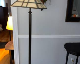 Floor lamp 