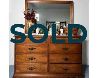 DRESSER