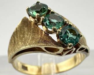 14kt emerald ring in textured setting