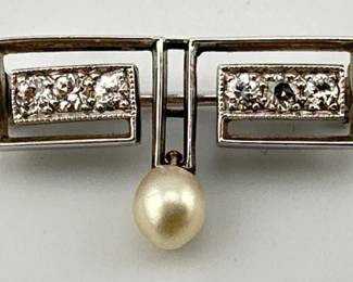 Platinum, diamond, pearl pin