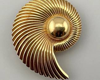 14kt swirl pin
