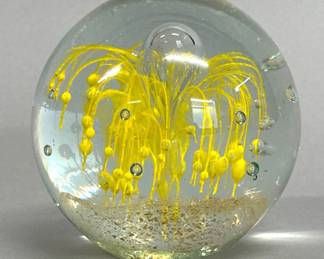 Art glass paperweight