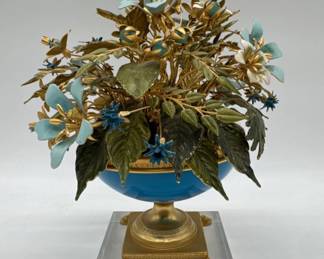 Very pretty painted vintage toleware flower arrangement