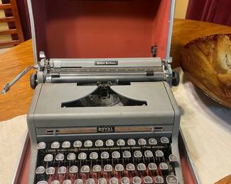 Royal typewriter 