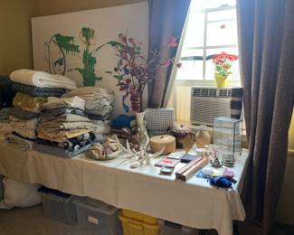 Linens, miscellaneous 