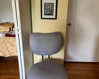 Desk chair