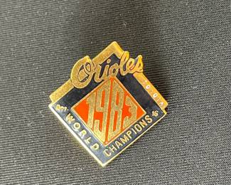 Baltimore Orioles 1983 World Champions pin vtg 