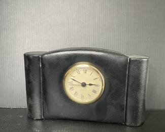 Leather quartz mantle clcok