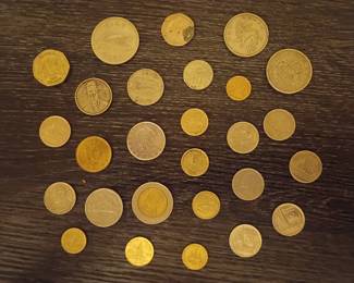 Coins From Botswana, Ireland, Italy, Korea, Malaysia, Mexico, South Africa, Spain, Thailand, and UK (1970-1997)