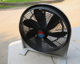 Lot 282. 20" 3-speed fan. Works