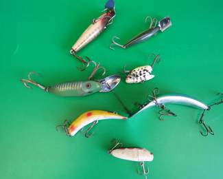 Lot 293. Bag O' Baits: Vintage CCBC 2 3/4" wooden Pikie with glass eyes, Heddon Go-Deeper River Runt, L&S MirrOlure sinker, Hellin T4 Flatfish, and more.