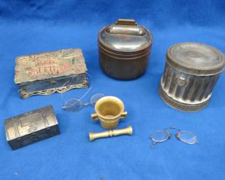 Lot 20. Vintage collectibles including a tobacco humidor, Japanese musical jewelry box, and more