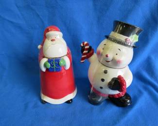 Lot 101. Two Christmas cookie jars
