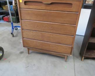 Lot 92. Chest of drawers 36"W x 43"H x 19"D