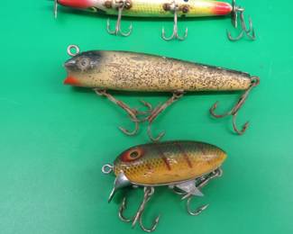 Lot 47. Bag 'O Baits in like new condition: Genuine Crankbait Co. 4" Dalton Twist. Two Luhr Jenson P.J. Pup lures. Luhr Jenson Sam's Club Darter. And more.