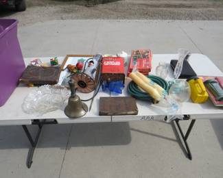 Lot 121. Christmas lights, bird feeder, and more. Includes tote.